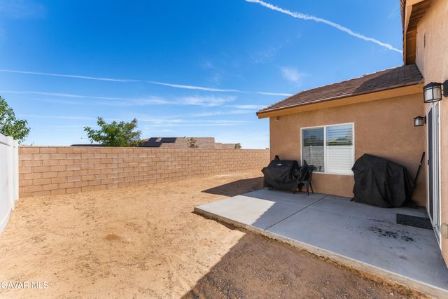 5645 W Avenue J15, Lancaster, CA 93536
