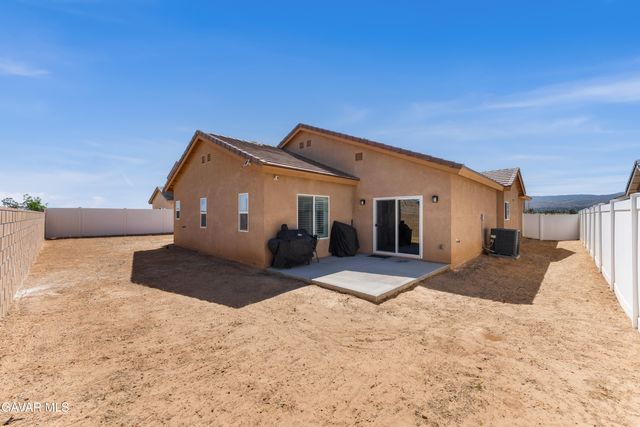 5645 W Avenue J15, Lancaster, CA 93536