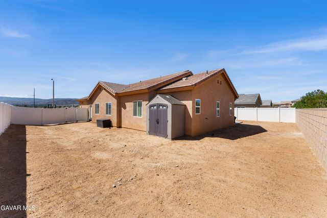 5645 W Avenue J15, Lancaster, CA 93536