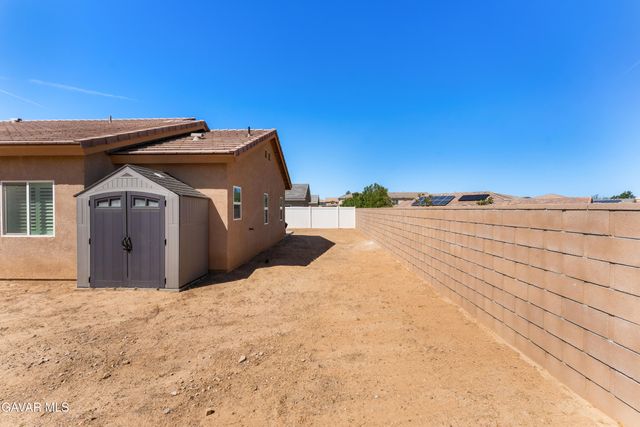 5645 W Avenue J15, Lancaster, CA 93536