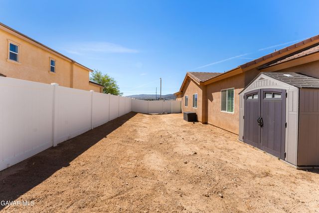5645 W Avenue J15, Lancaster, CA 93536