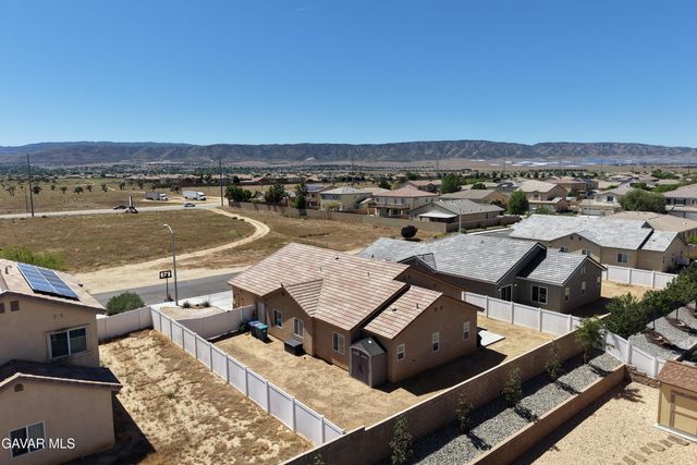 5645 W Avenue J15, Lancaster, CA 93536