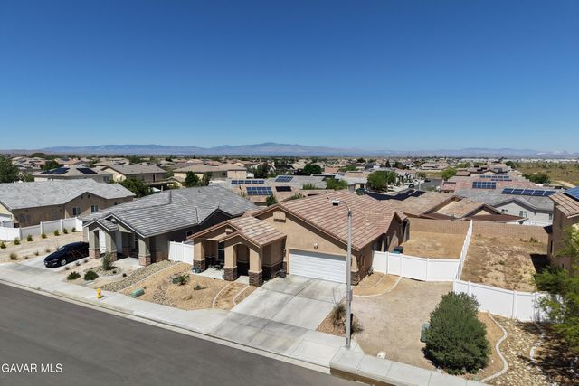 5645 W Avenue J15, Lancaster, CA 93536