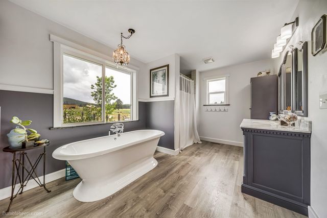 21407 N Spotted Rd, Deer Park, WA 99006
