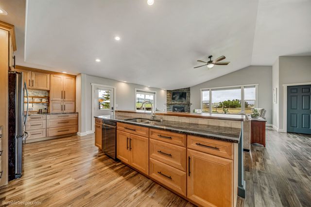 21407 N Spotted Rd, Deer Park, WA 99006