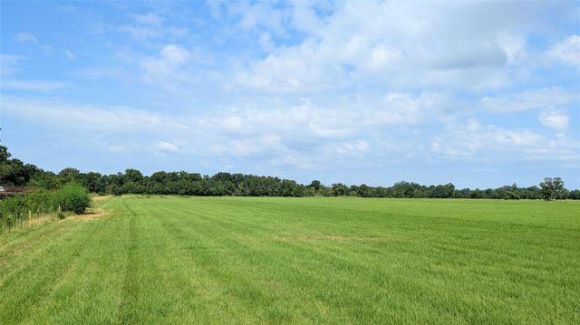 6099 County Road 2058, Hull, TX 77564