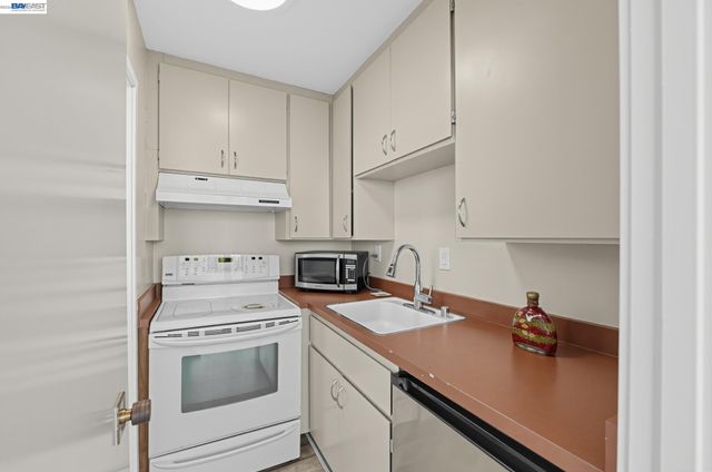 400 Davey Glen Rd 4824, Belmont, CA 94002