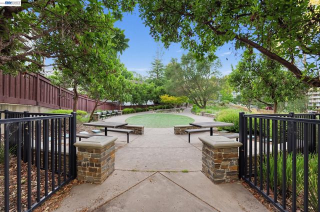 400 Davey Glen Rd 4824, Belmont, CA 94002