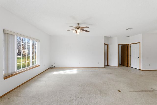 8303 W 15th St N, Wichita, KS 67212