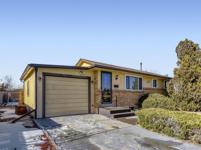 359 N 16th Ave, Brighton, CO 80601