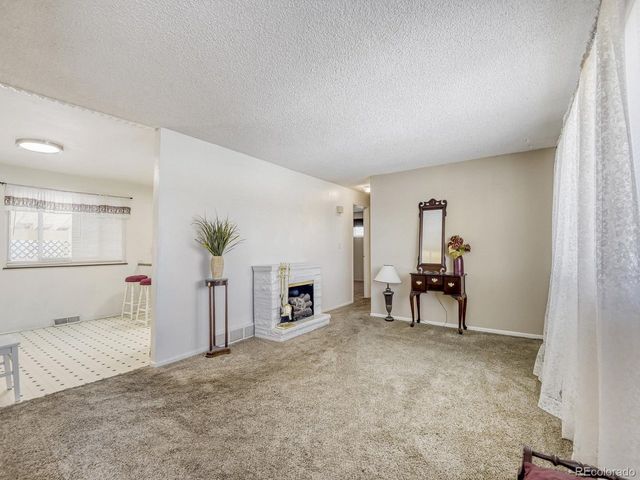 359 N 16th Ave, Brighton, CO 80601