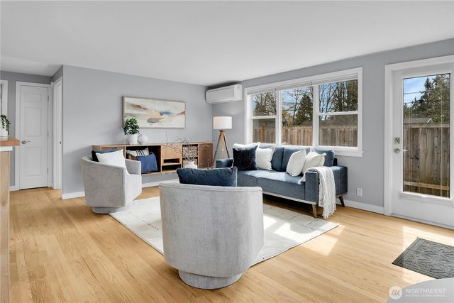 13504 15th Place NE, Seattle, WA 98125