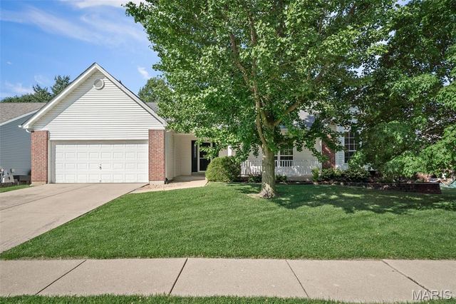 1710 Doris Walter Lane, St Charles, MO 63303