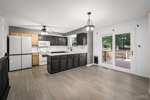 1710 Doris Walter Lane, St Charles, MO 63303