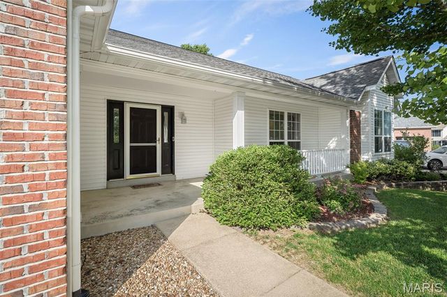 1710 Doris Walter Lane, St Charles, MO 63303