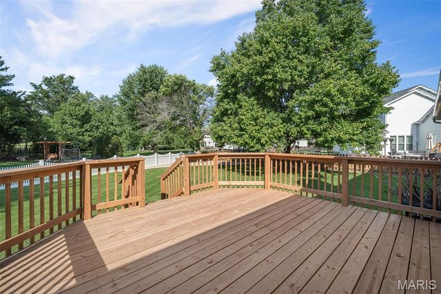 1710 Doris Walter Lane, St Charles, MO 63303