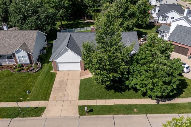 1710 Doris Walter Lane, St Charles, MO 63303