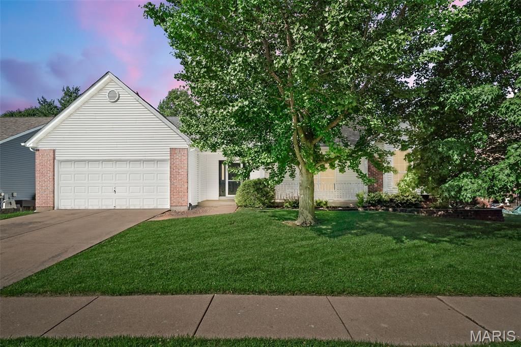 1710 Doris Walter Lane, St Charles, MO 63303