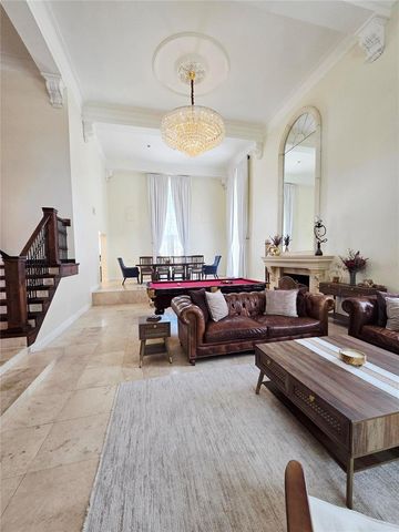 411 72ND STREET S, St Petersburg, FL 33707