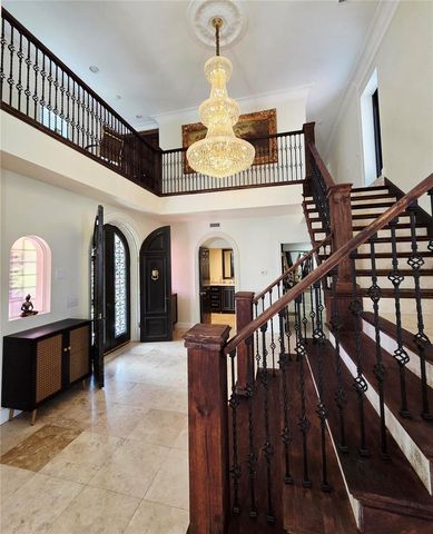 411 72ND STREET S, St Petersburg, FL 33707