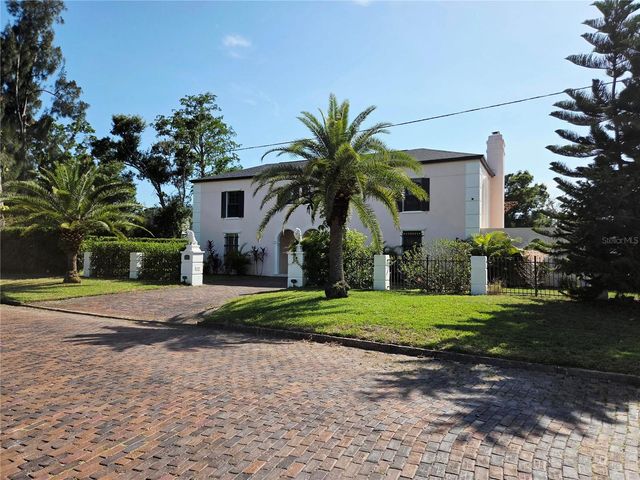 411 72ND STREET S, St Petersburg, FL 33707