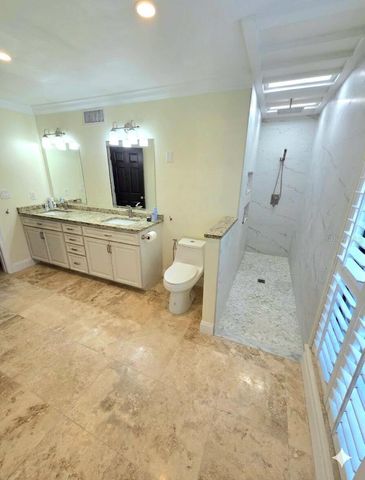 411 72ND STREET S, St Petersburg, FL 33707
