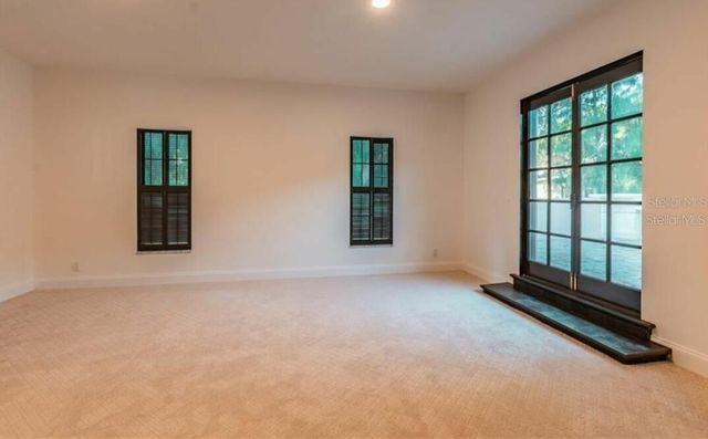 411 72ND STREET S, St Petersburg, FL 33707