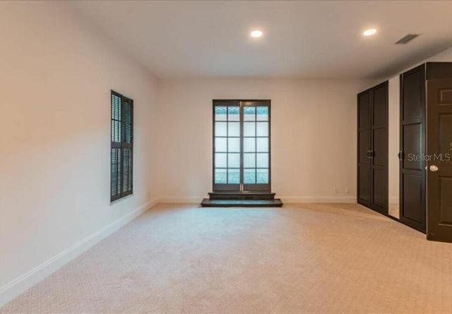 411 72ND STREET S, St Petersburg, FL 33707