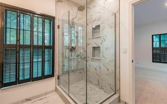 411 72ND STREET S, St Petersburg, FL 33707