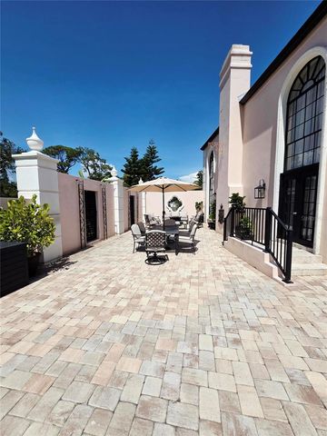 411 72ND STREET S, St Petersburg, FL 33707