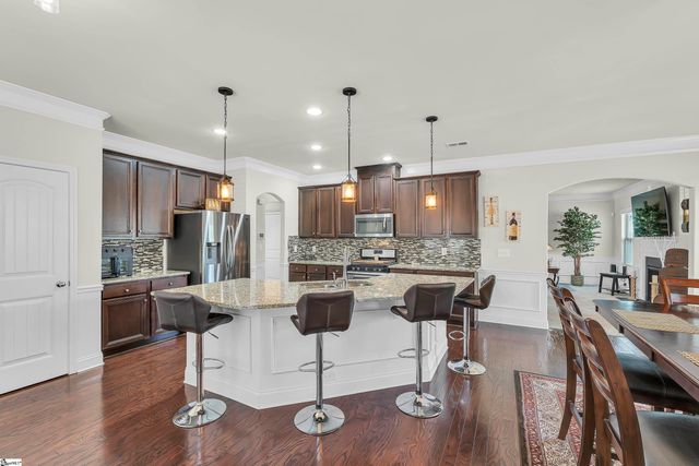 3 Dunsborough Drive, Simpsonville, SC 29680