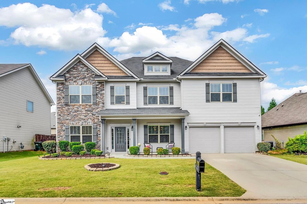 3 Dunsborough Drive, Simpsonville, SC 29680