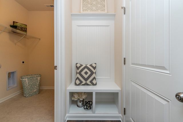 1366 English Oak Dr, Clarksville, TN 37042