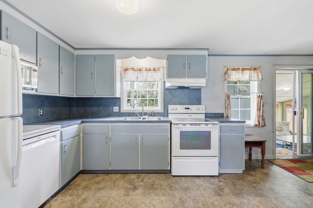 135 Pine Acre Road, Springfield, MA 01129
