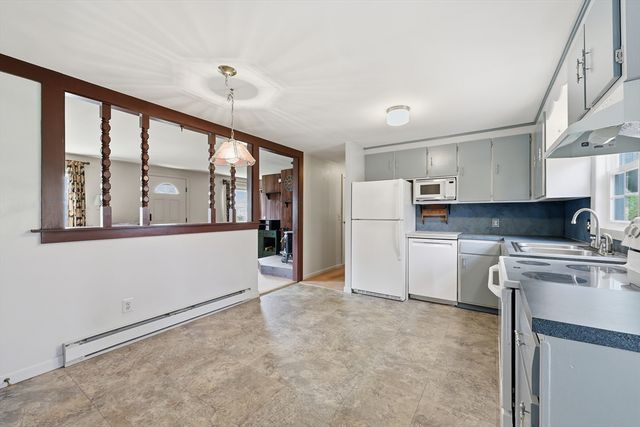 135 Pine Acre Road, Springfield, MA 01129