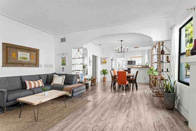1644 SW 9th St, Miami, FL 33135