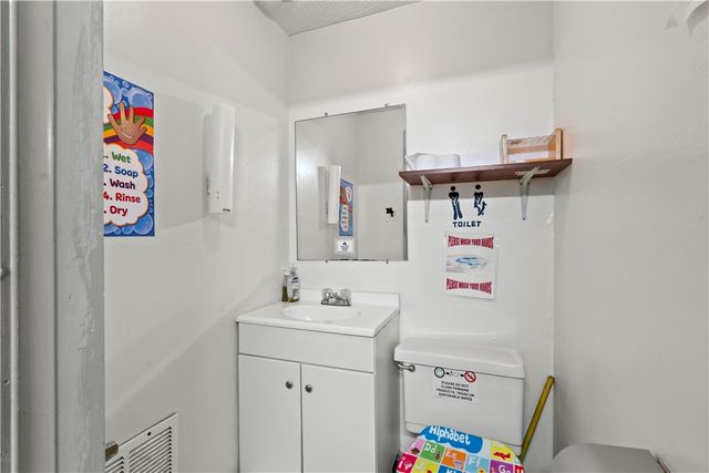 705 E Warrington Ave, Allentown, PA 15210