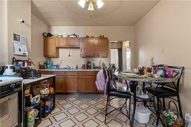 705 E Warrington Ave, Allentown, PA 15210