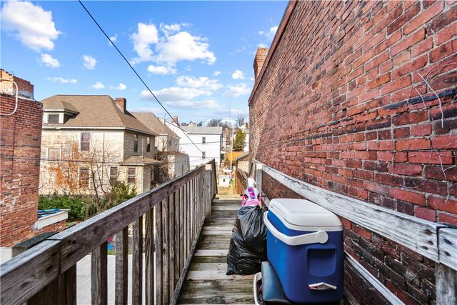 705 E Warrington Ave, Allentown, PA 15210