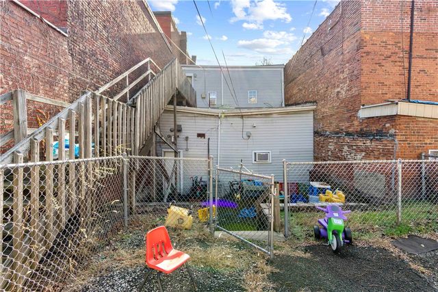 705 E Warrington Ave, Allentown, PA 15210