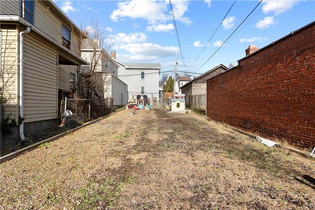 705 E Warrington Ave, Allentown, PA 15210