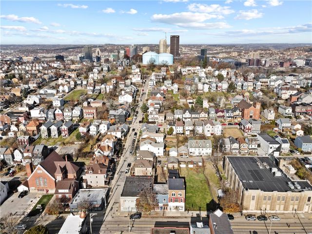 705 E Warrington Ave, Allentown, PA 15210