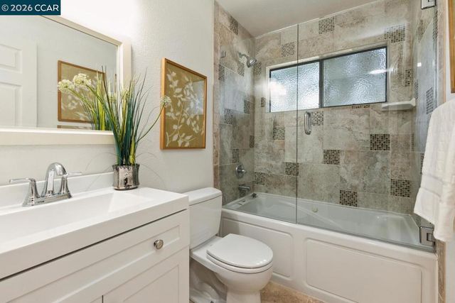 128 Via Cabrera Ln, Martinez, CA 94553