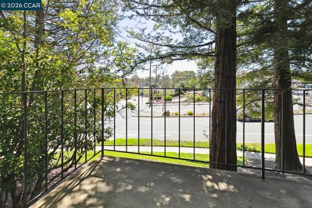 128 Via Cabrera Ln, Martinez, CA 94553