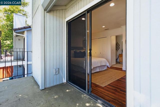 128 Via Cabrera Ln, Martinez, CA 94553