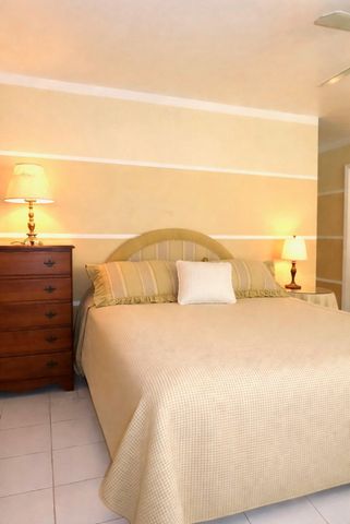 10089 Pinafore Lane, Royal Palm Beach, FL 33411