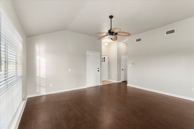 104 SE County Road 3046, Corsicana, TX 75109