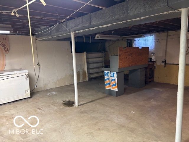 5262 Mark Lane, Indianapolis, IN 46226