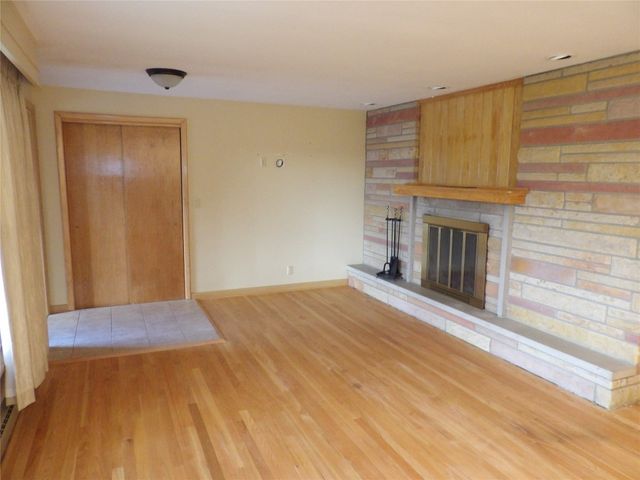 5301 SCHWARTZ Drive, Erie, PA 16509