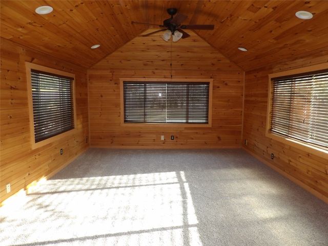 5301 SCHWARTZ Drive, Erie, PA 16509